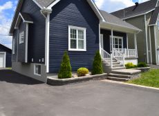 Pose de crépi acrylique sur un balcon en béton coulé